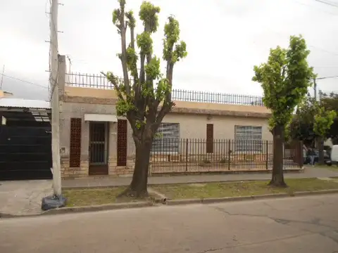 PH en Venta en Caseros, Partido de Tres de Febrero