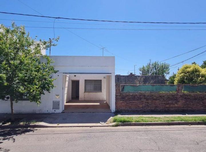 Casa · 74m² · 3 Ambientes · 1 Cochera