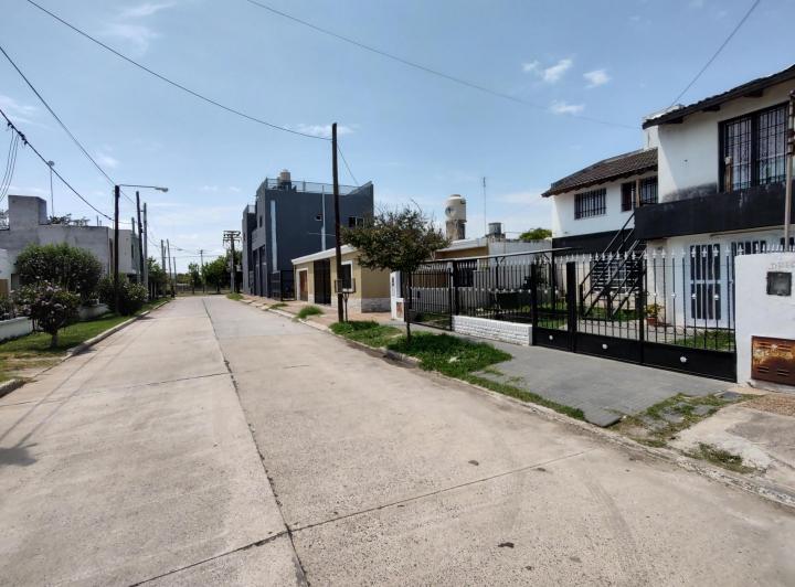 Casa · 240m² · 6 Ambientes