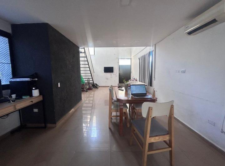 Casa · 103m² · 4 Ambientes · 1 Cochera