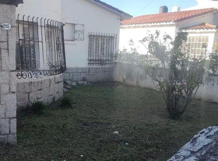 Casa · 393m² · 7 Ambientes · 2 Cocheras