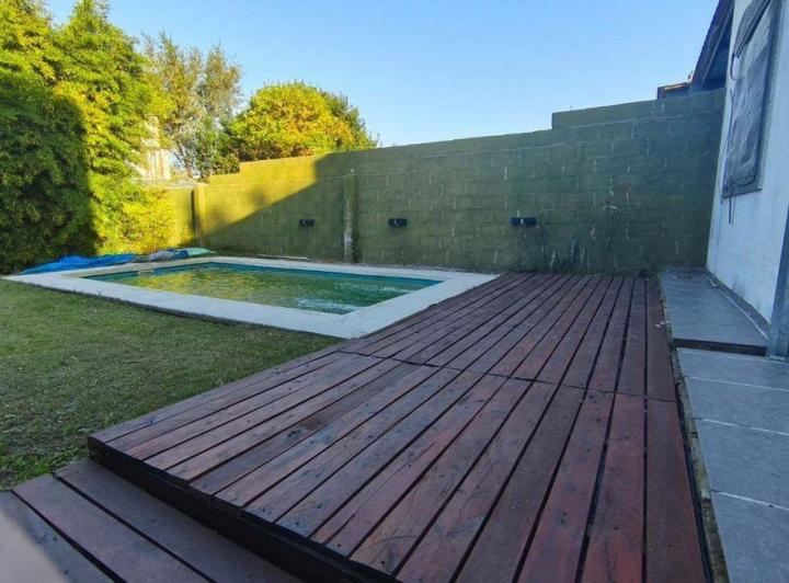 Casa · 90m² · 3 Ambientes · 2 Cocheras