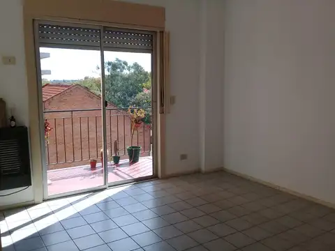 Departamento en Alquiler en San Isidro Vias / Rolon, San Isidro