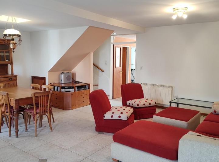 Casa · 180m² · 6 Ambientes · 1 Cochera