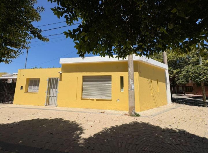 Casa · 190m² · 8 Ambientes · 1 Cochera