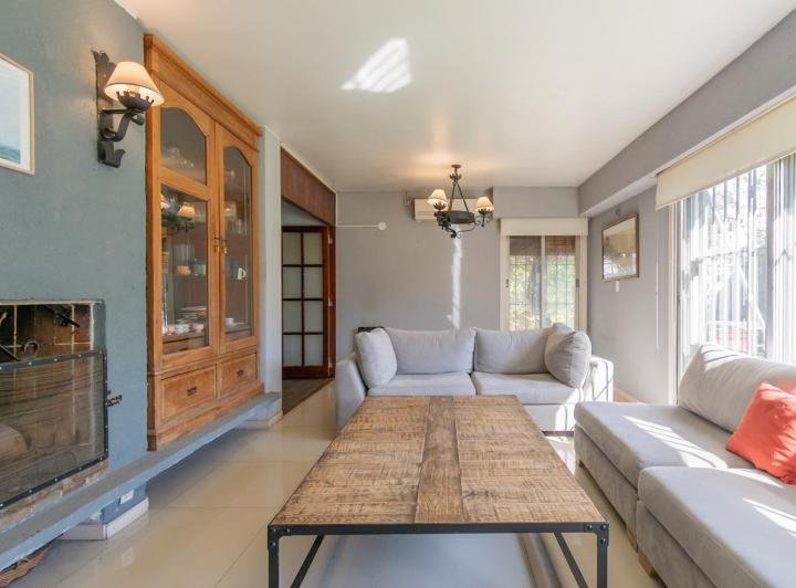 PH · 220m² · 6 Ambientes · 2 Cocheras