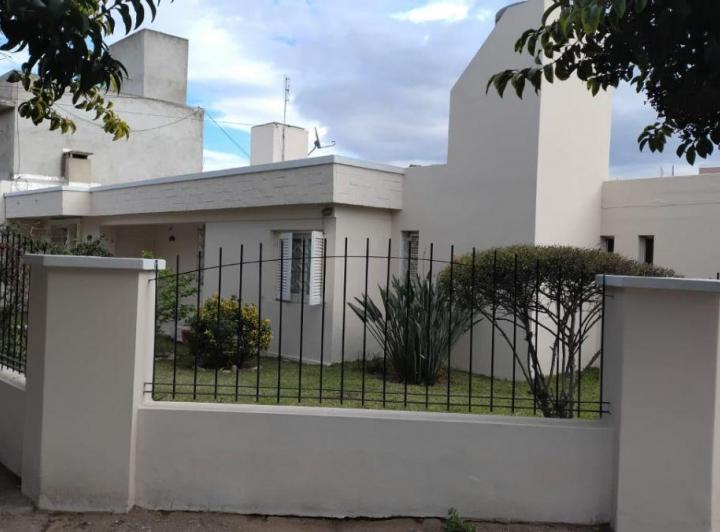 Casa · 144m² · 5 Ambientes · 1 Cochera