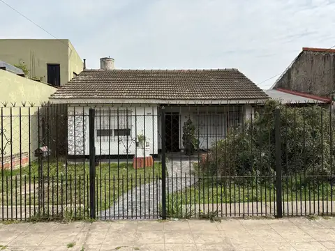 Casa en Venta en Rafael Calzada, Partido de Almirante Brown