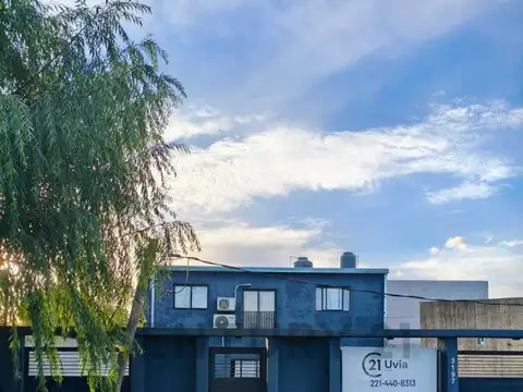 Casa en Venta en Los Hornos, La Plata