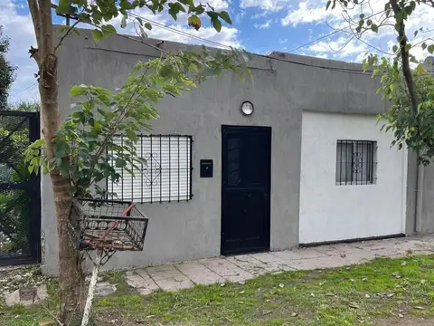 Casa en Venta en Villa Vatteone, Partido de Florencio Varela