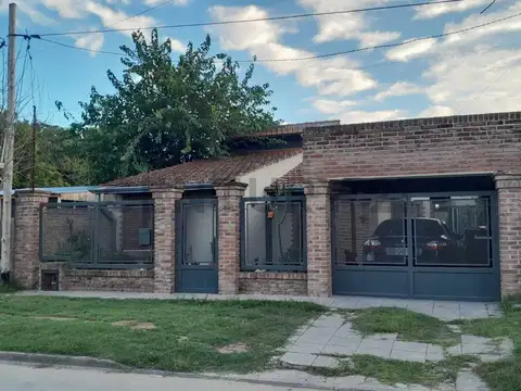 Casa en Venta en Villa Elvira, Partido de La Plata