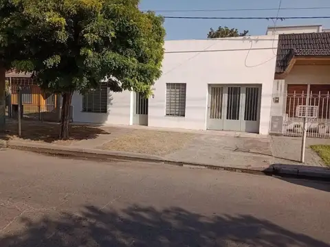Casa en Venta en Los Hornos, La Plata