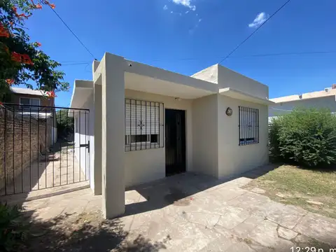 Casa en Venta en Mariano Acosta, Partido de Merlo