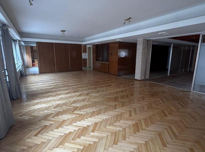 Departamento · 300m² · 3 Ambientes