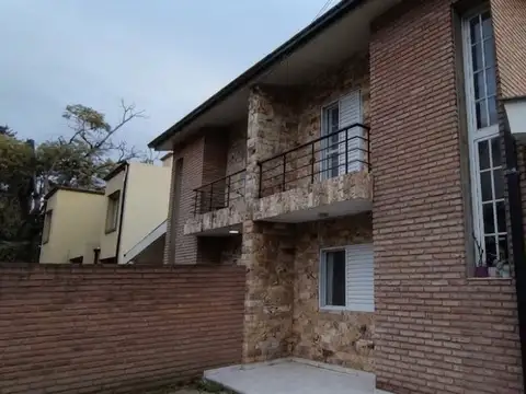 Casa en Venta en Pueblo Esther, Rosario