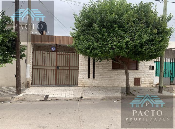 Casa · 155m² · 5 Ambientes · 2 Cocheras