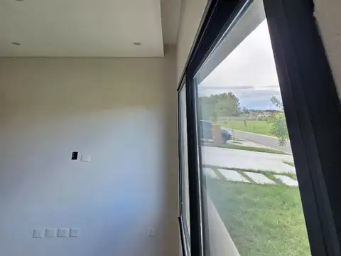 Casa en Alquiler en Santo Tomas, Countries y Barrios Cerrados en Pilar