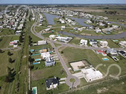 Terreno en Venta en San Lucas, Canning