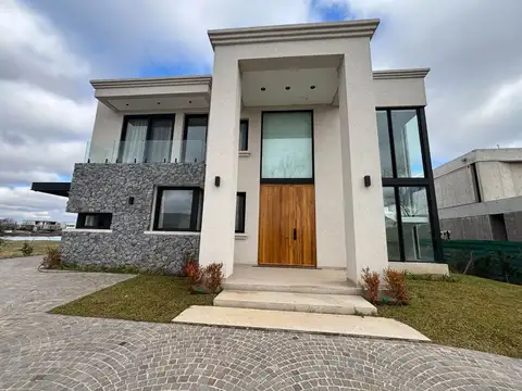 Casa en Alquiler en Puertos - Barrio Marinas, Countries y Barrios Cerrados en Escobar