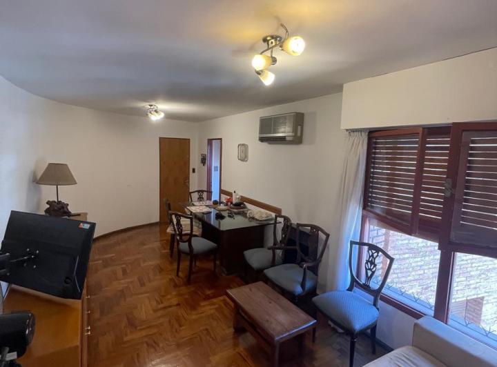 Departamento · 65m² · 8 Ambientes · 1 Cochera