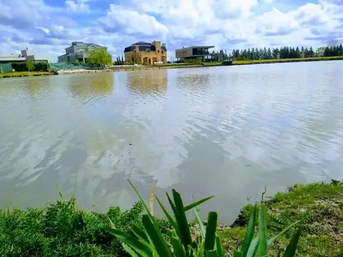 Terreno en Venta en Lagos de San Eliseo, Canning