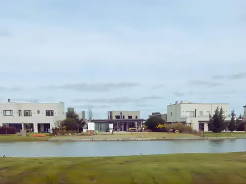 Terreno en Venta en San Lucas, Canning