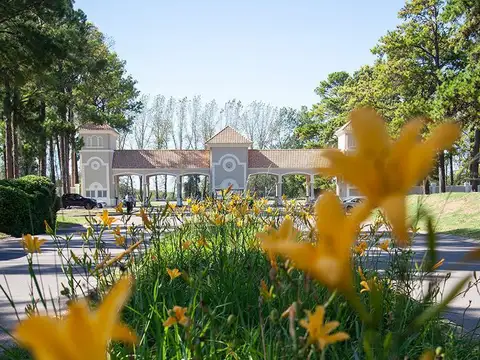 Terreno en Venta en Los Pinares Country Club, Countries y Barrios Cerrados en Exaltacion de la Cruz