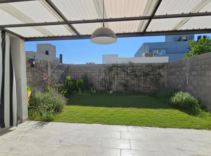 Casa · 140m² · 3 Dormitorios
