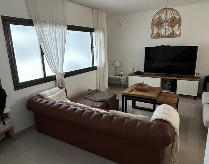 Casa · 165m² · 4 Ambientes · 2 Cocheras