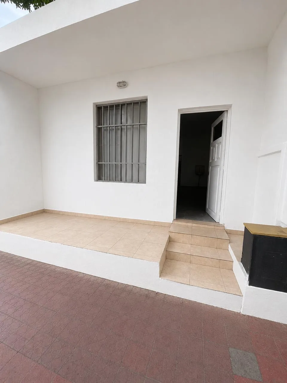 Alquilo local en Barrio San Fernando