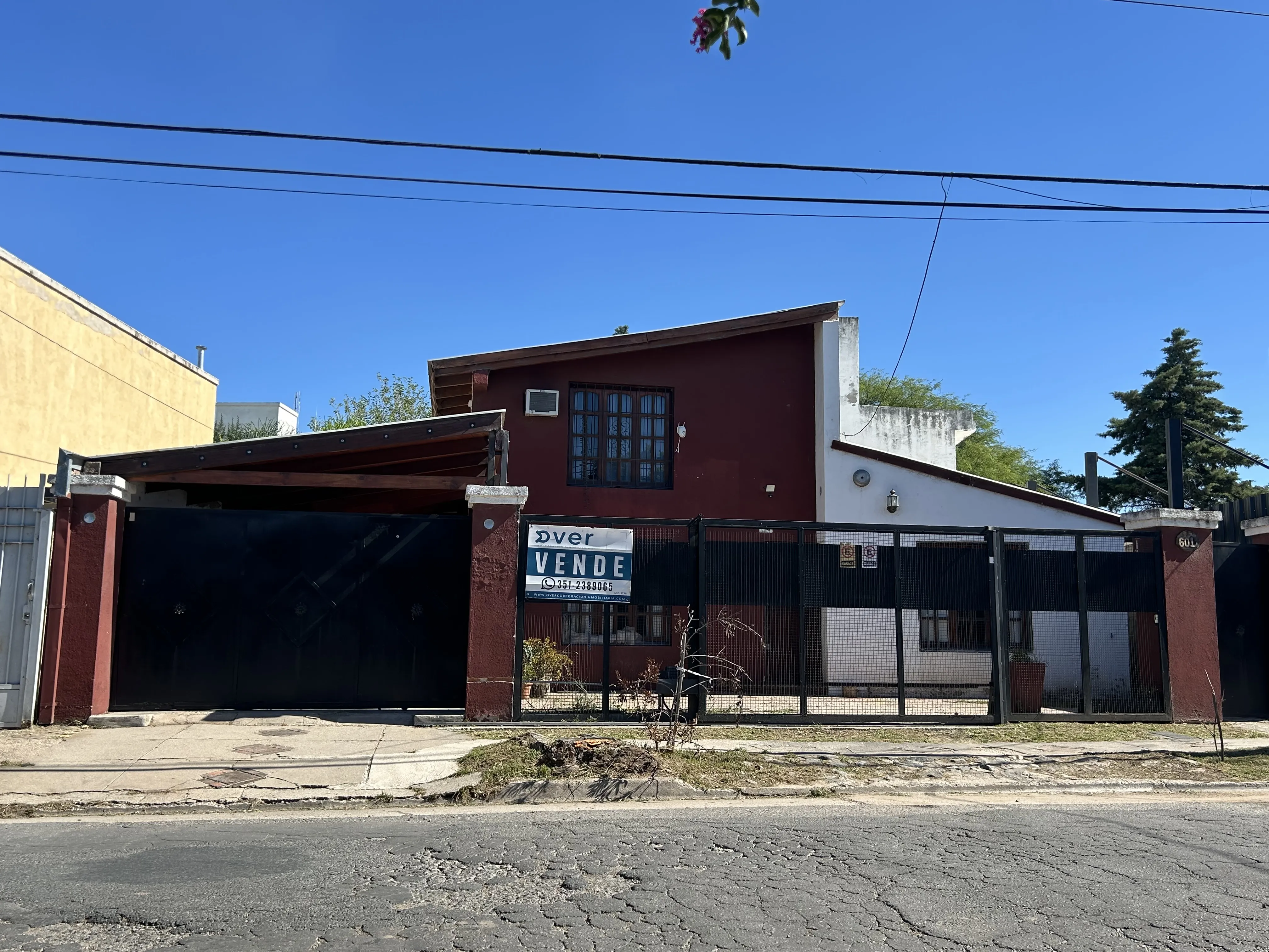 Vendo Casa de 4 dormitorios, amplios espacios, mucha comodidad