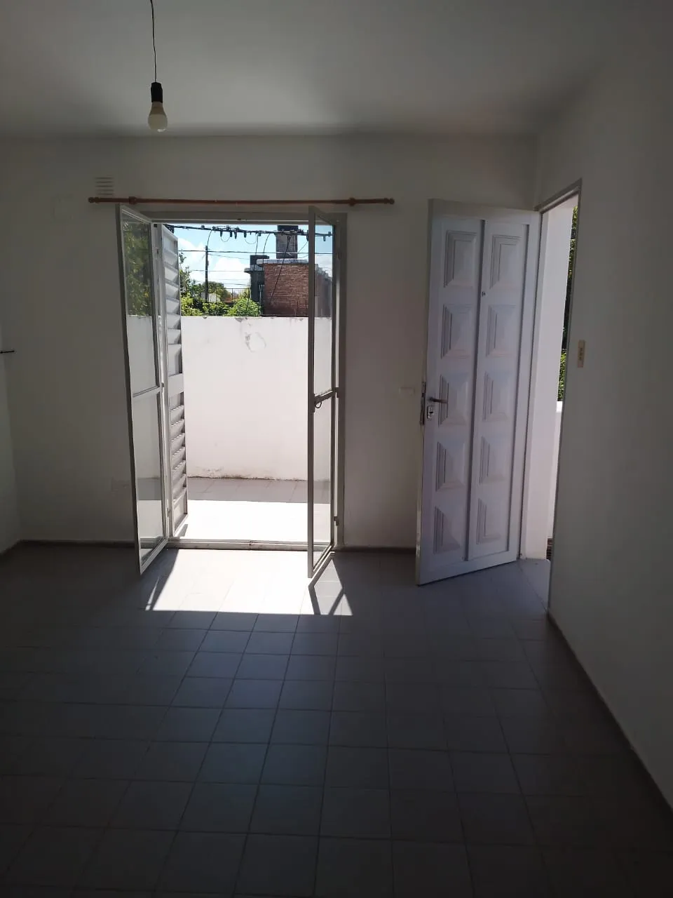 Dueños Alquila Departamento.