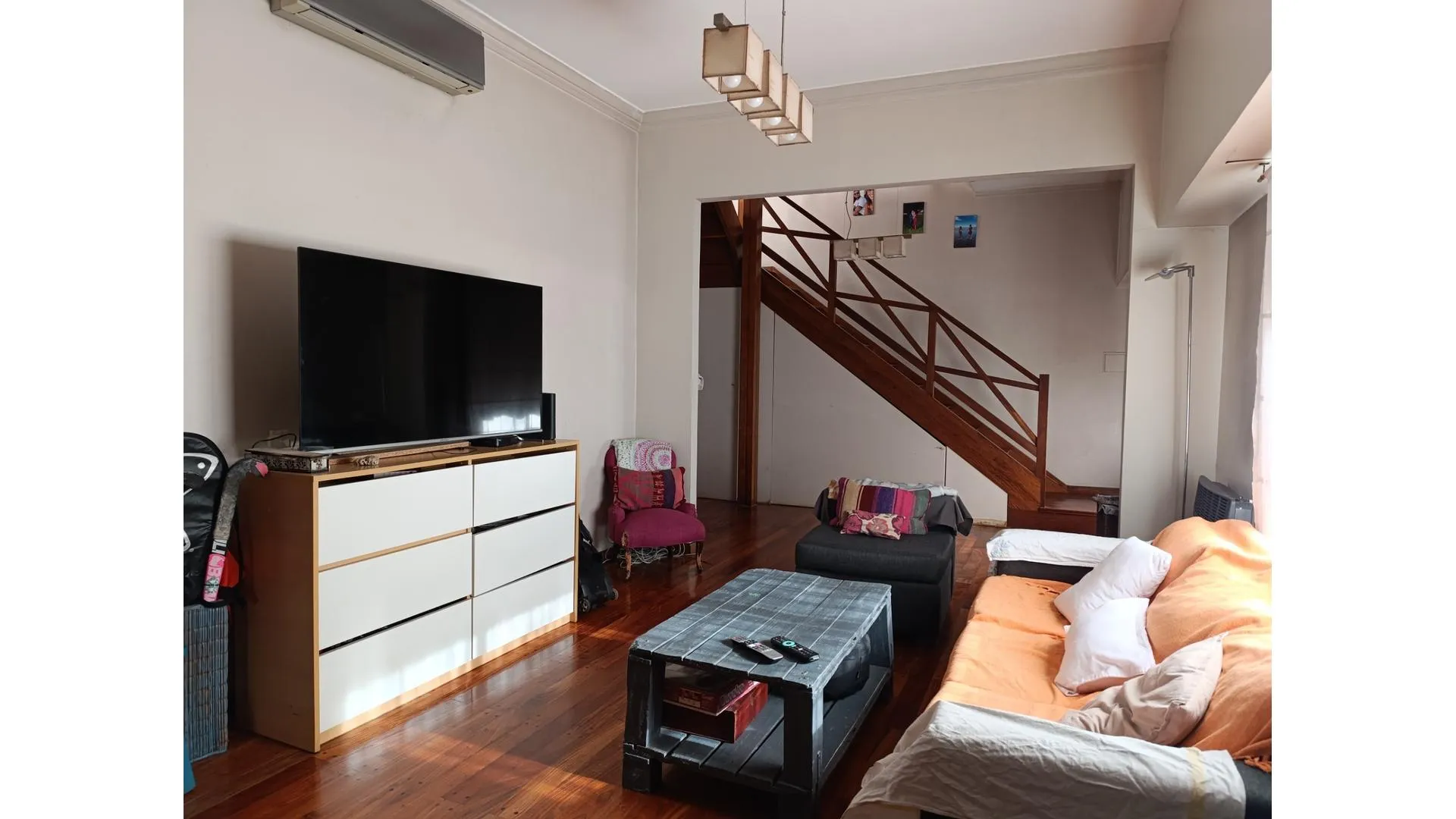 AMPLIA CASA 4 AMBIENTES + PLAYROOM EN TEMPERLEY SIN EXPENSAS