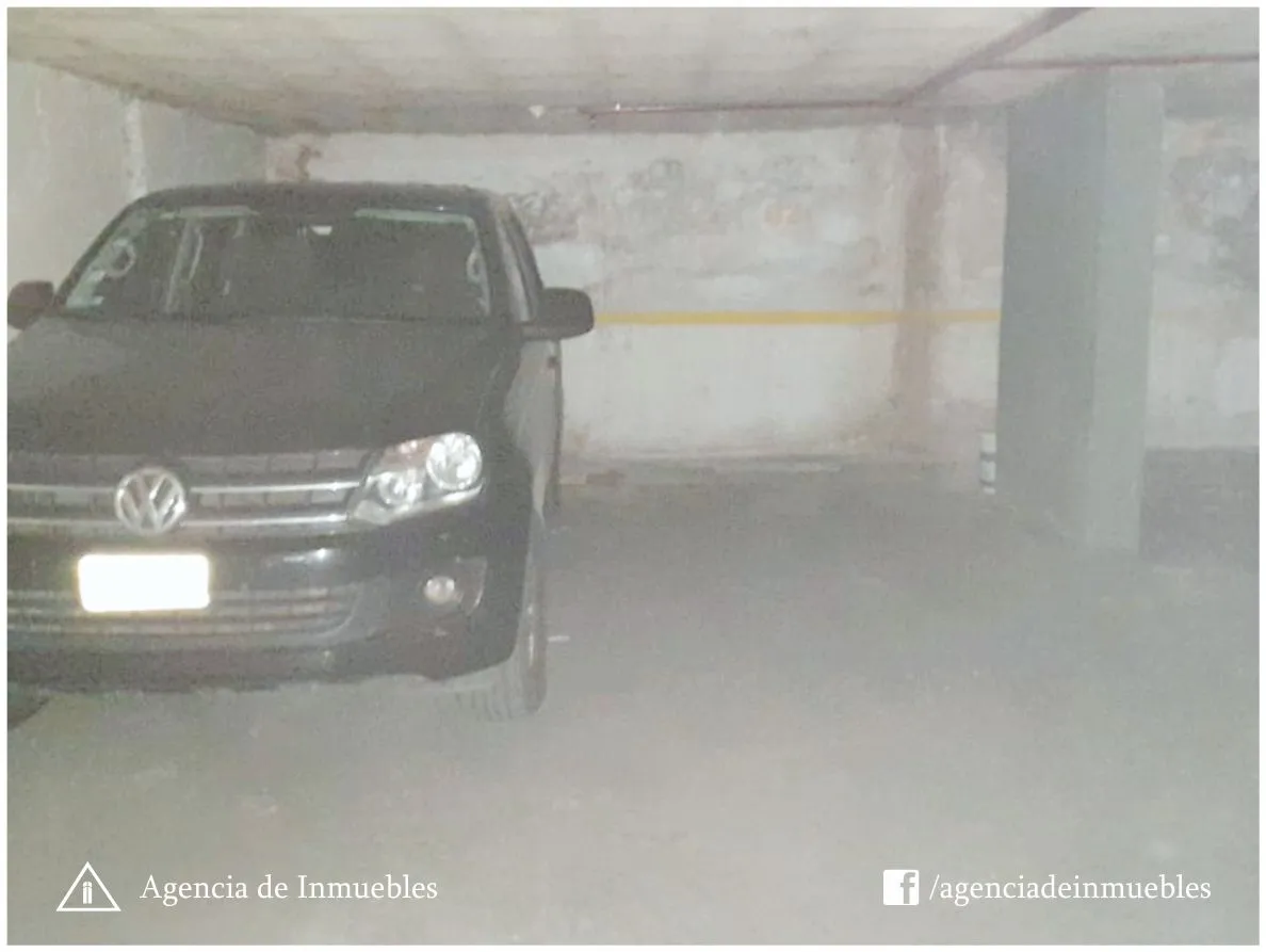 ALQUILA: Cochera en Barrio Nueva Cordoba / Portón Automático