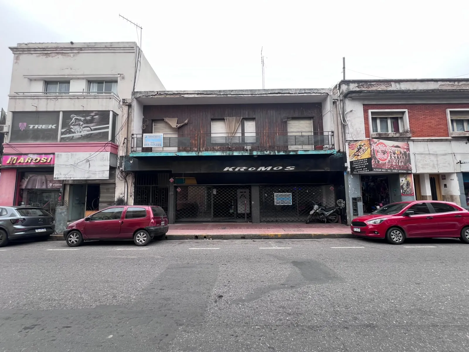 Bª CENTRO VENTA EN BLOK 2 LOCALES 4 DEPTOS