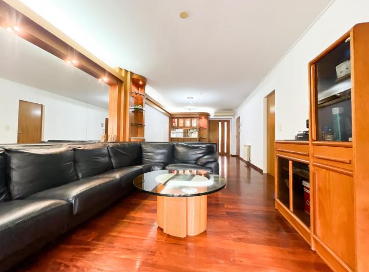 Departamento · 130m² · 4 Ambientes · 1 Cochera