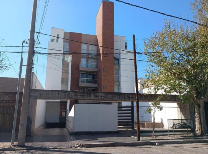 Departamento · 65m² · 2 Ambientes · 1 Cochera