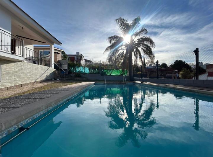 Casa · 175m² · 5 Ambientes · 3 Cocheras