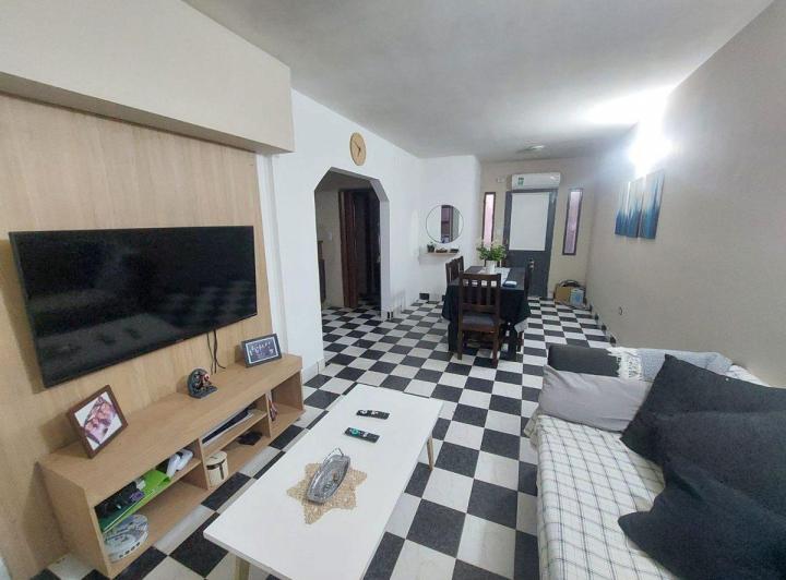 Casa · 280m² · 6 Ambientes