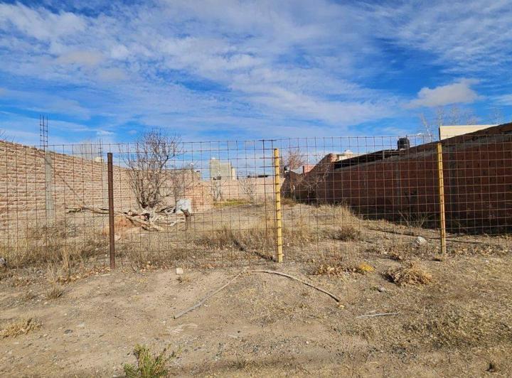Terreno · 372m²