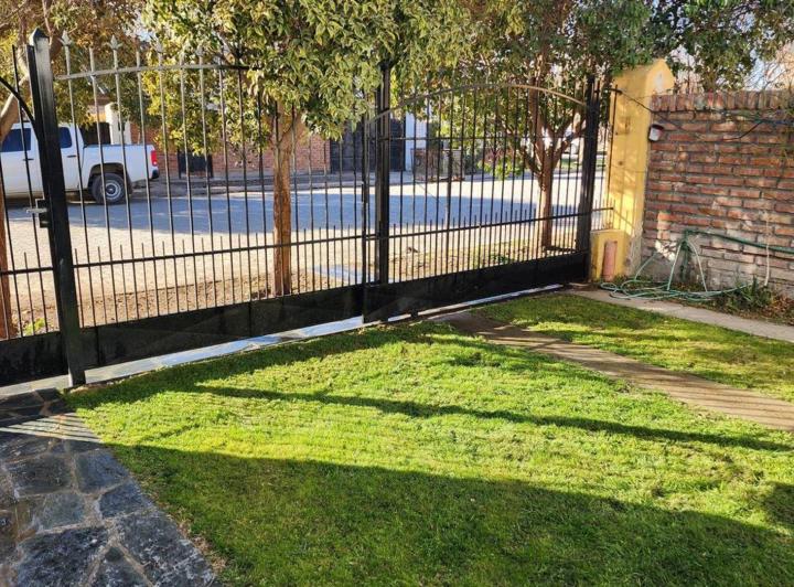 Casa · 160m² · 4 Ambientes · 1 Cochera