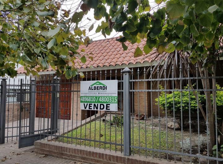 Casa · 183m² · 7 Ambientes