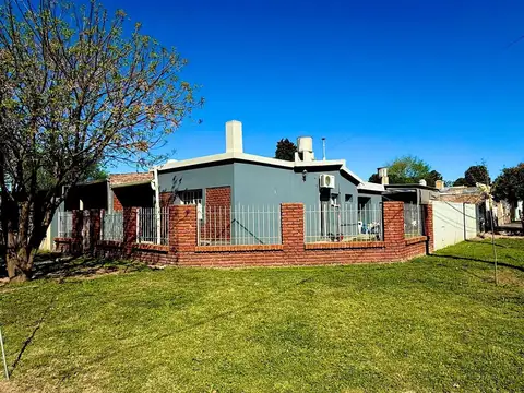 Casa en Venta en Ataliva Roca, Utracán