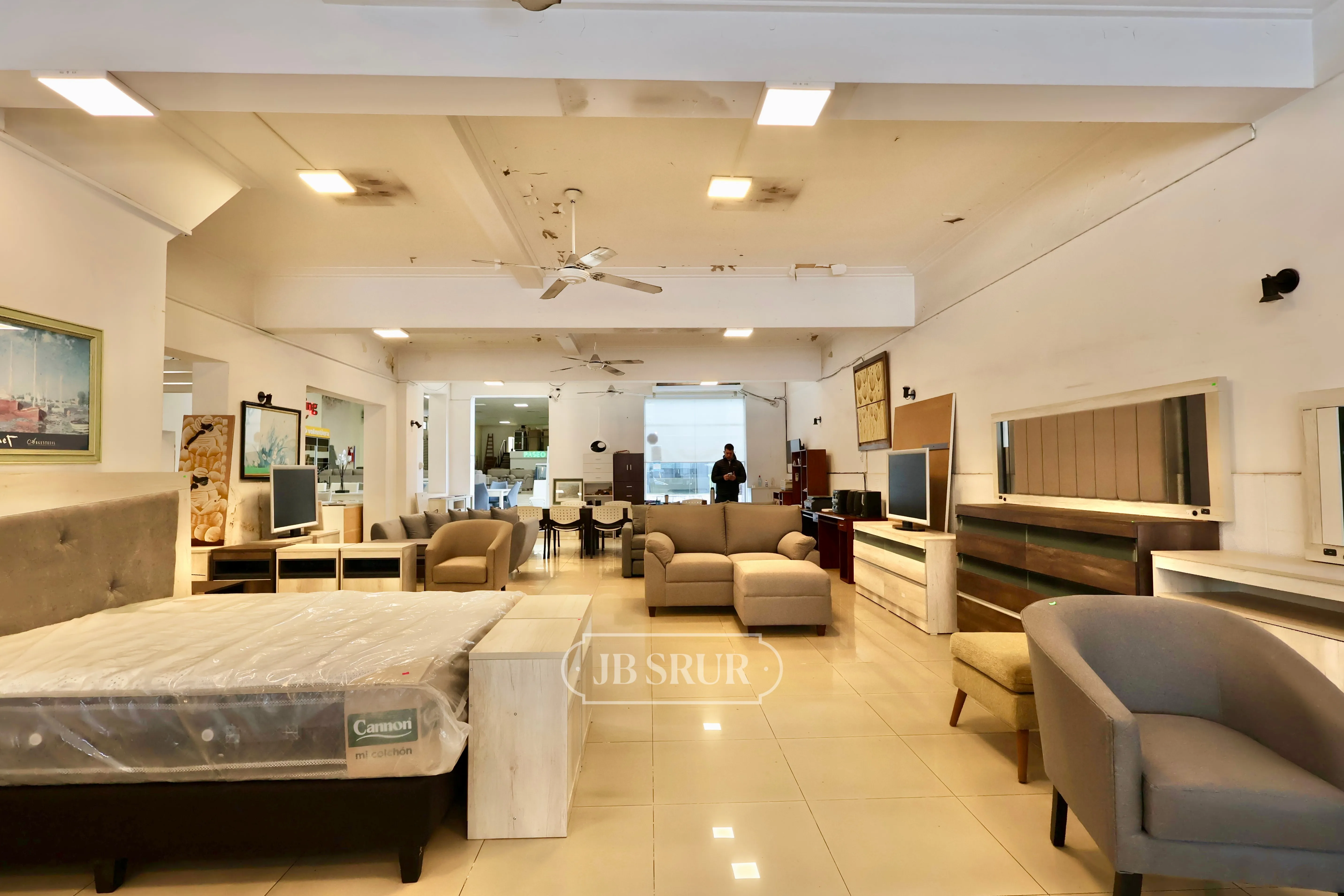 Local en Venta sobre Av. Castro Barros