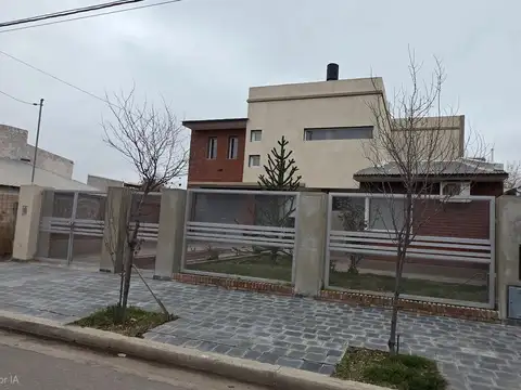 Casa en Venta en Cipolletti, General Roca