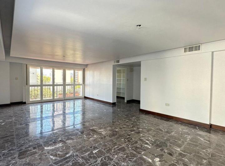Departamento · 190m² · 6 Ambientes · 1 Cochera