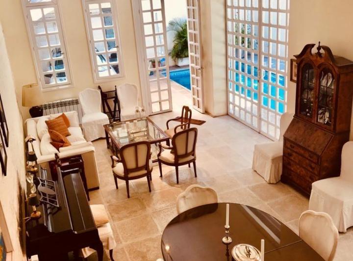 Casa · 160m² · 4 Ambientes · 1 Cochera
