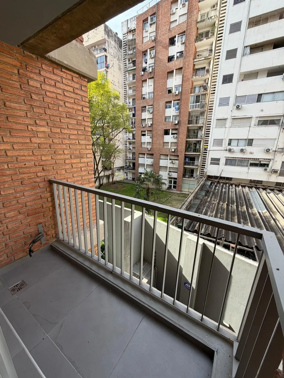 Venta departamento de dos dormitorios con balcón en Barrio Nueva Cordoba