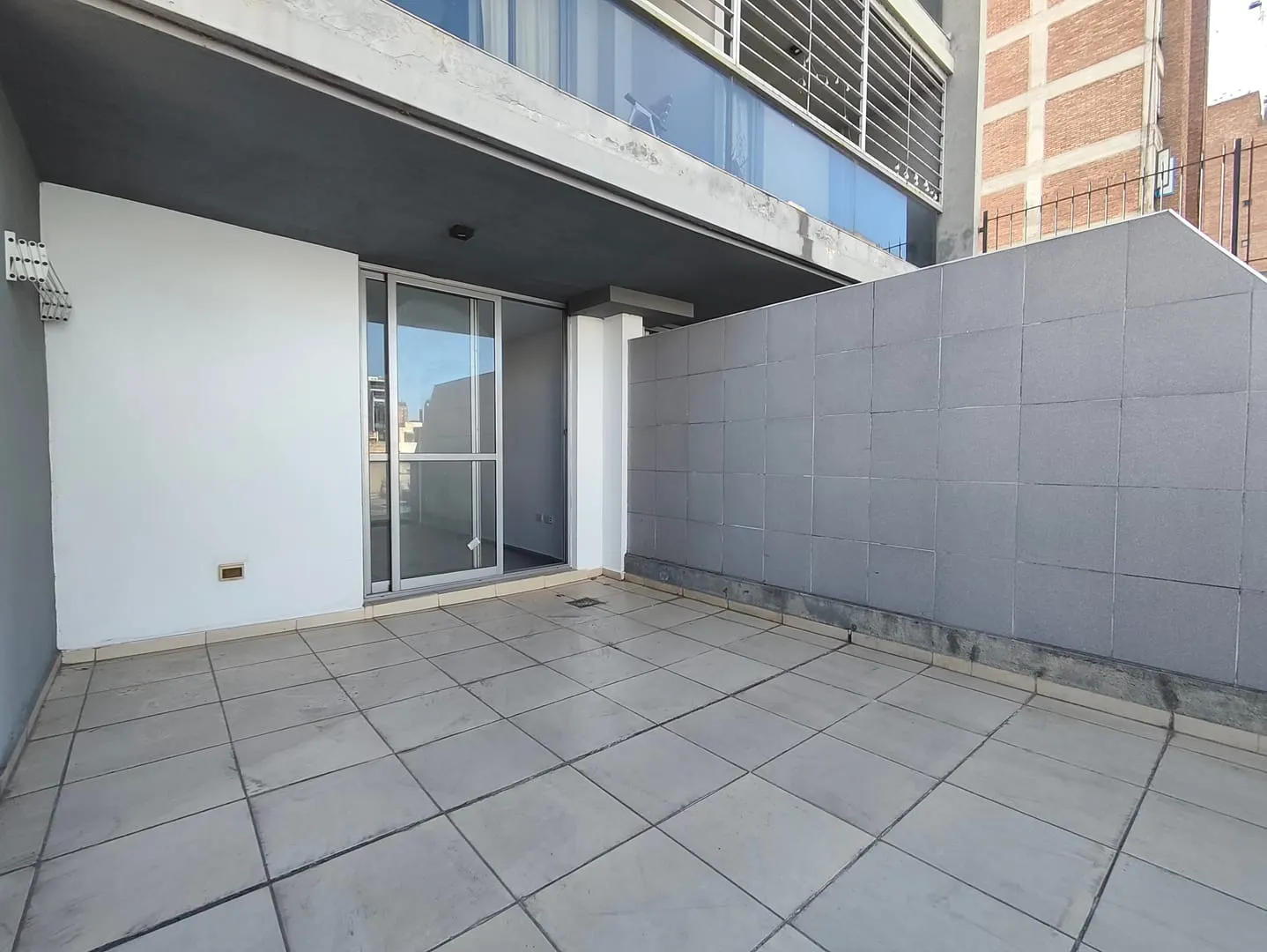DPTO CON TERRAZA A METROS DE TRIBUNALES i Y PASEO SOBREMONTE