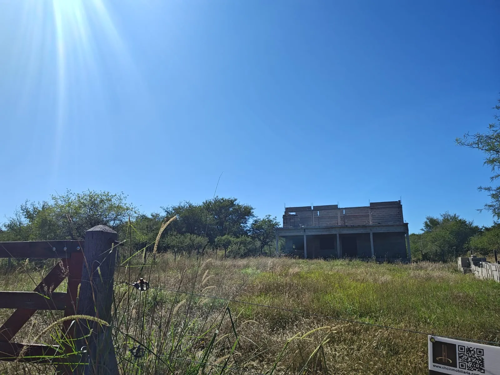 Vendo amplio terreno con edificación iniciada, hermosa zona, tranquila San Jose de la Quintana